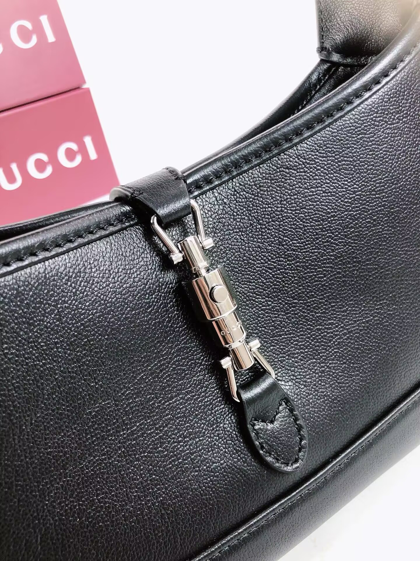 Gvc*1 Jackie Slim Shoulder Bag 27x13x3.5cm