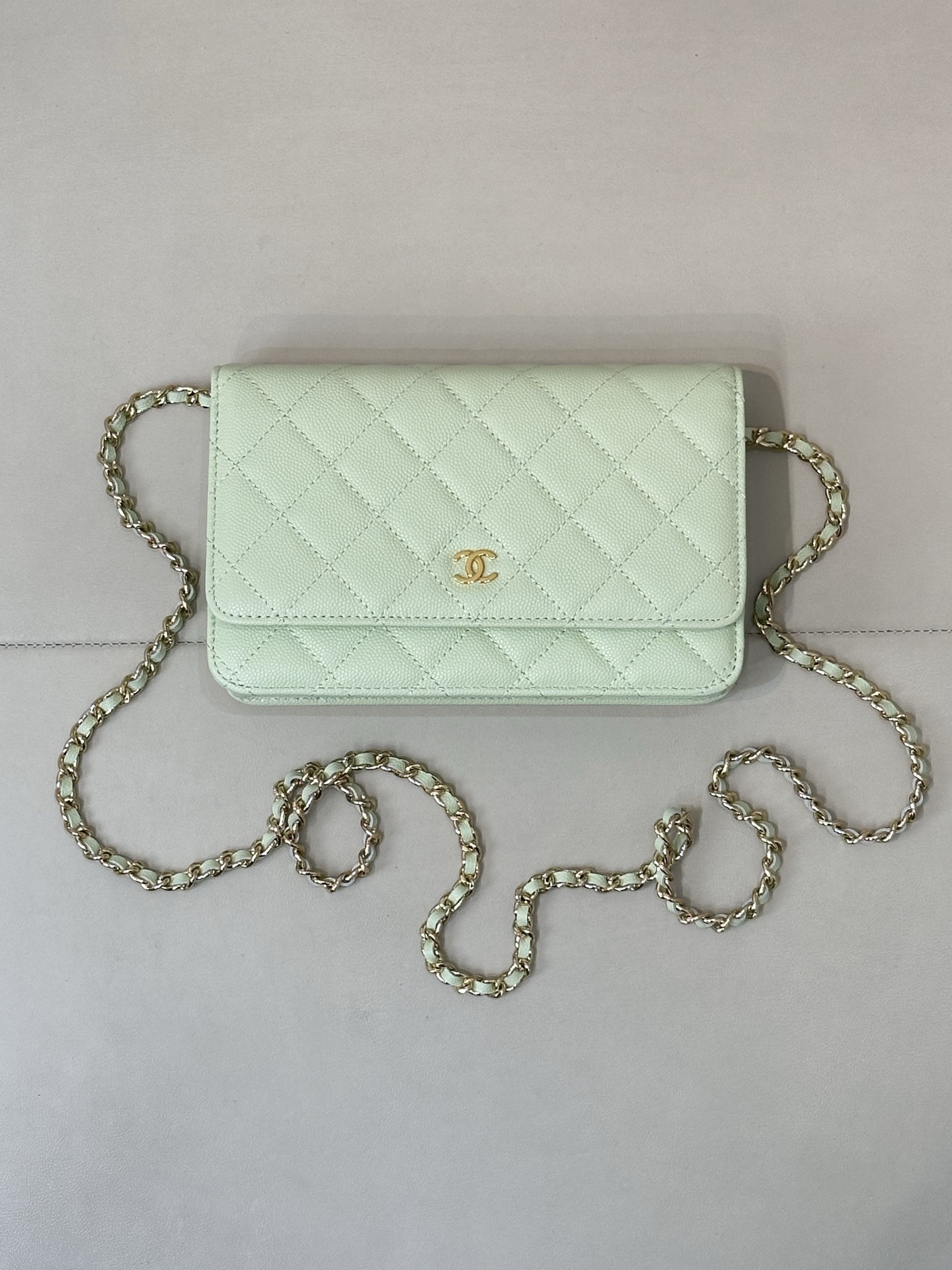Ch**el WOC CLASSIC WALLET ON CHAIN AS0250 12x19x3cm