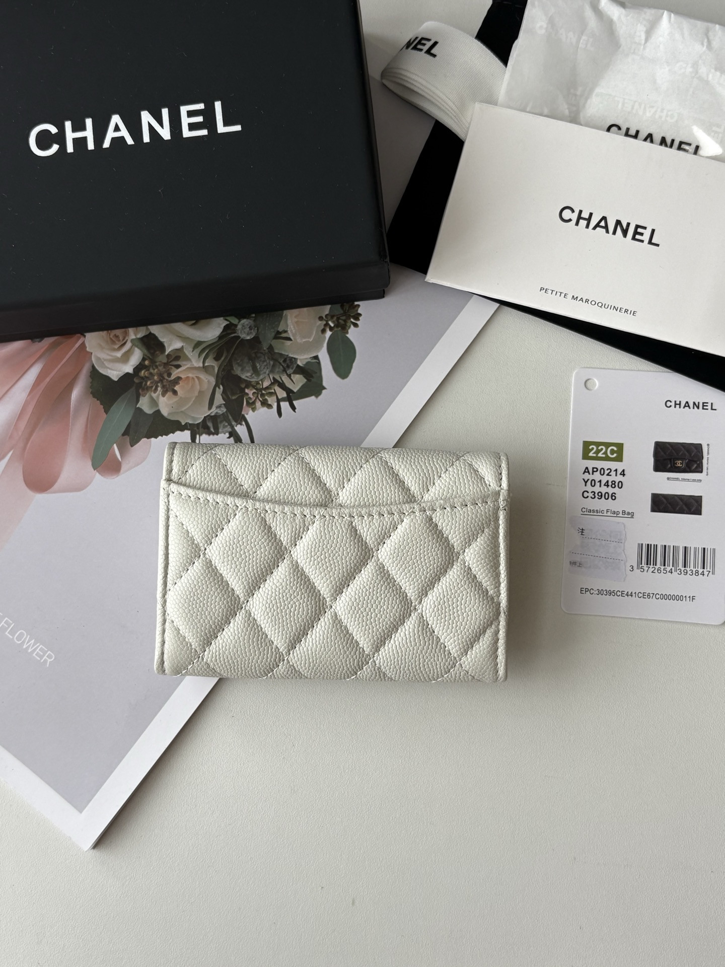 Ch**el Flap Card Holder AP0214 11x8.5x3cm