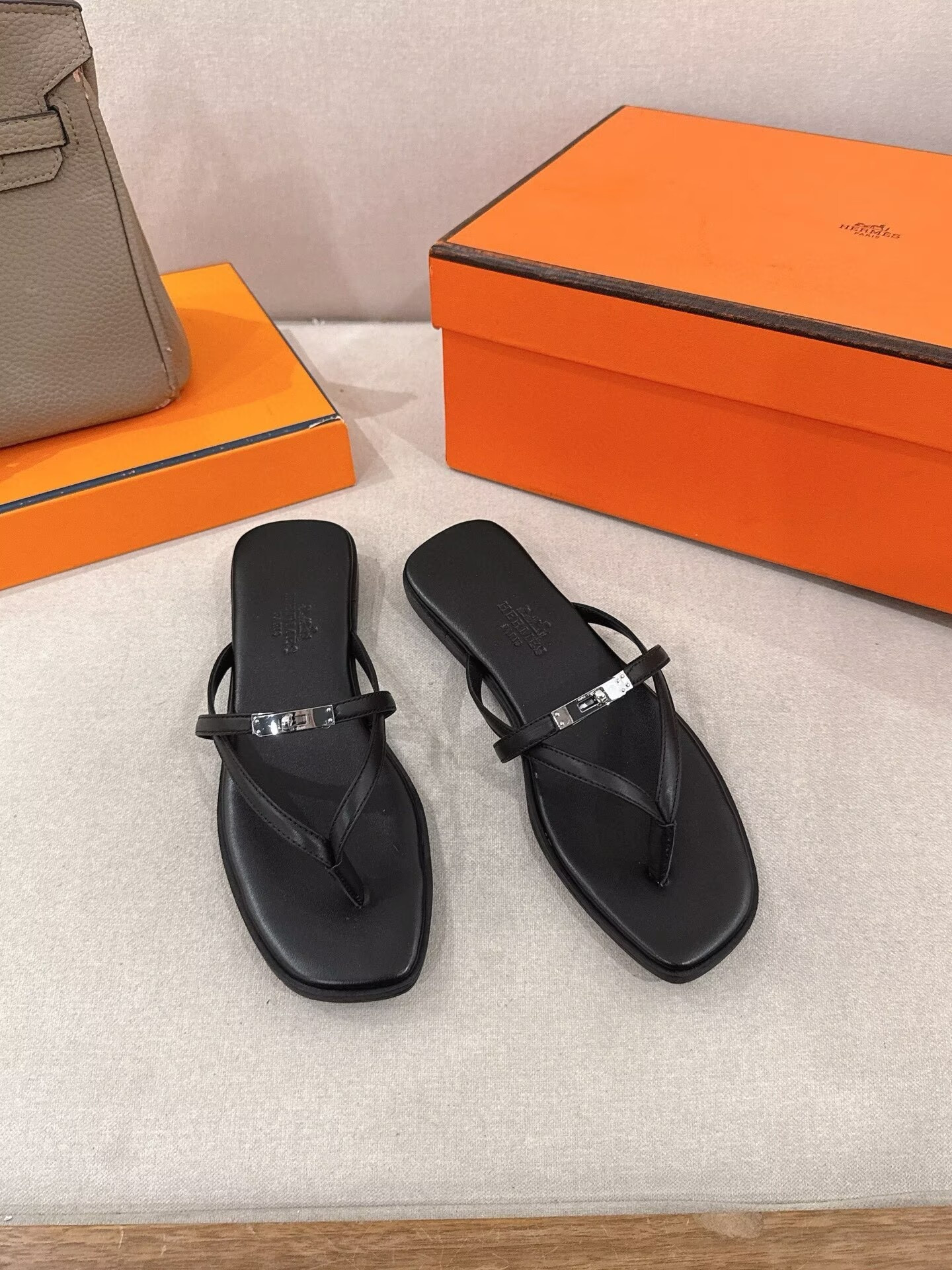 UA Hermès Miss Sandals
