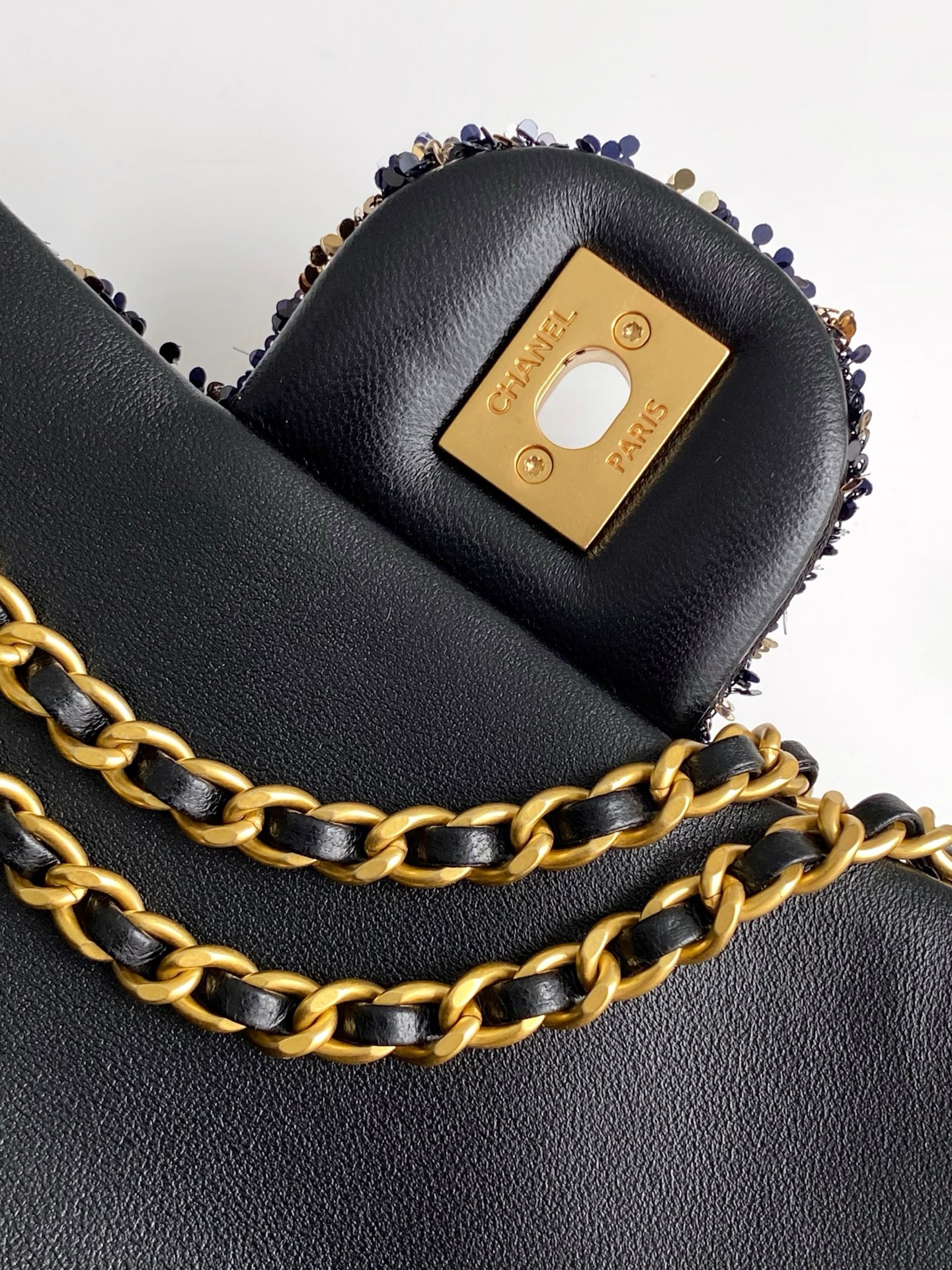 Ch**el Flap Bag 14x21x8cm