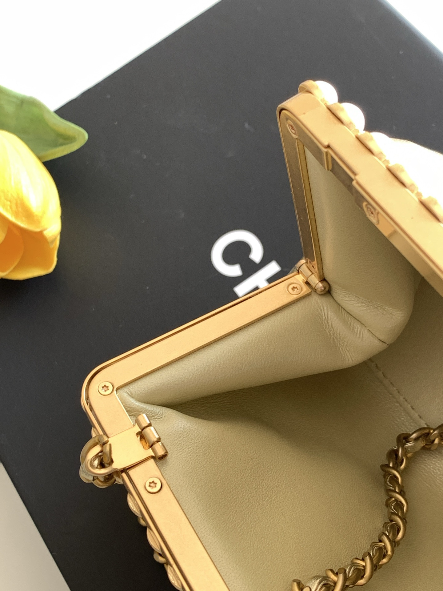 Chanel Clutch AS5912 10x20x7cm