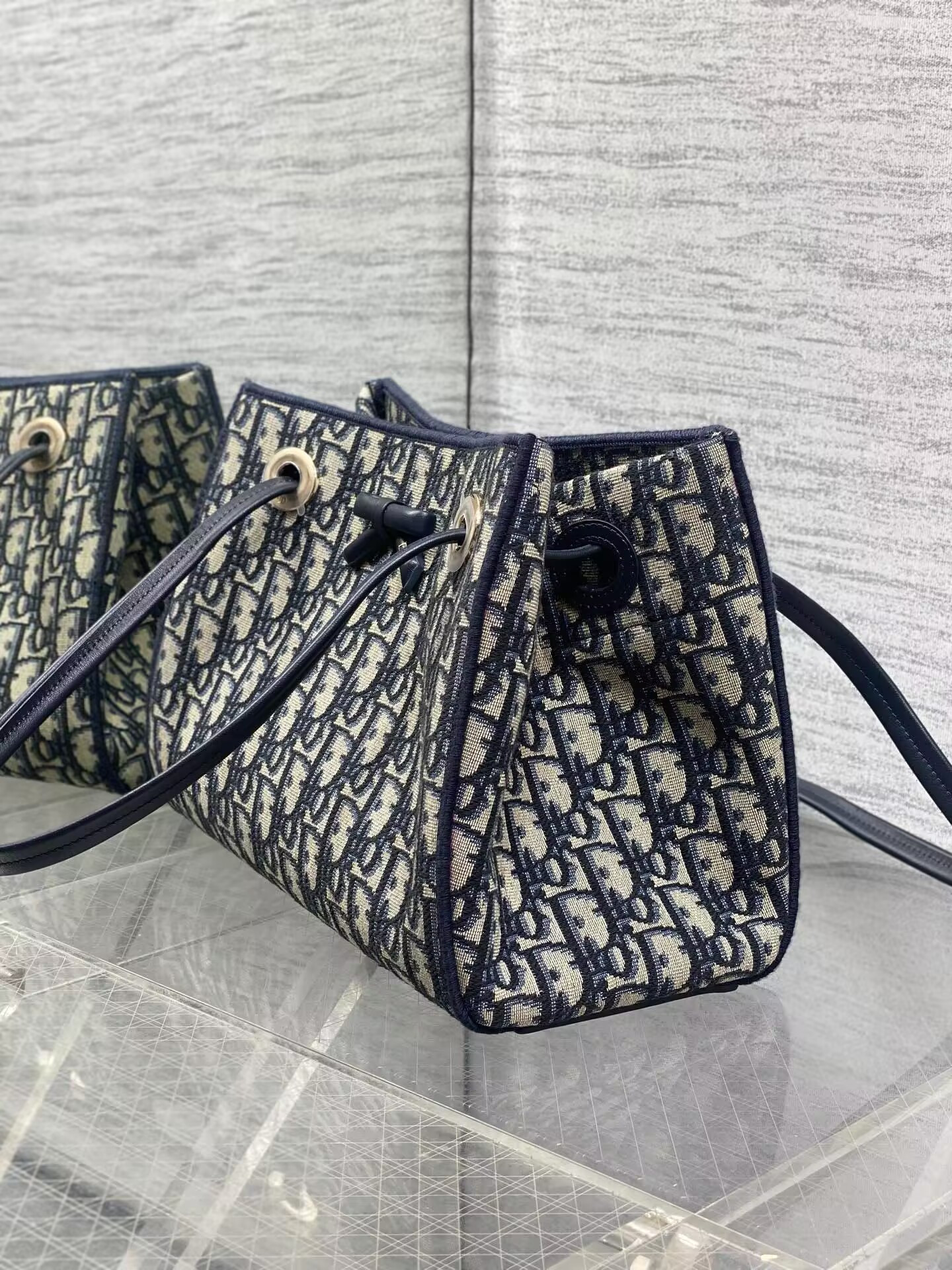 Dior Small Shopping Bag 27x19x13.5cm