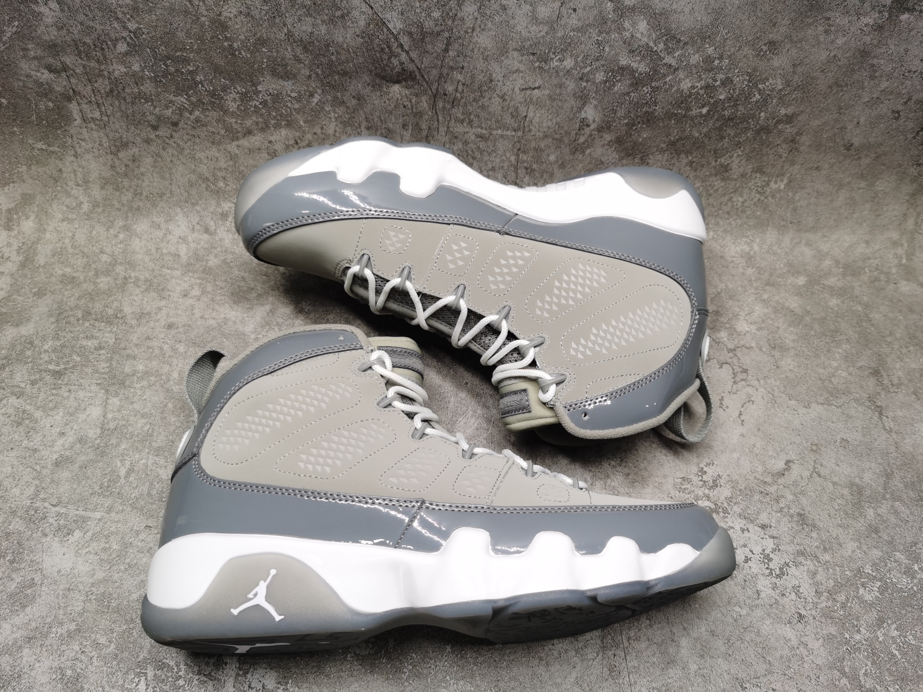 UA Air Jordan 9 Retro 