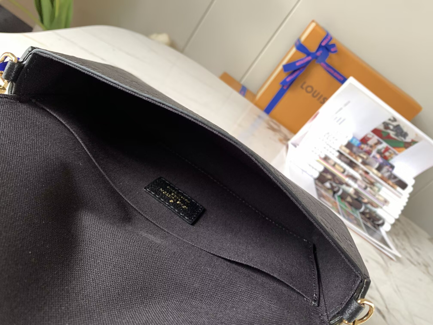 LV Pochette Félicie M82477 21x12x3cm