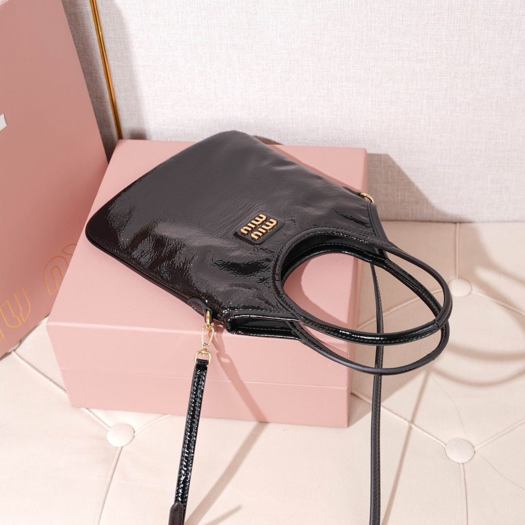 Miu Miu IVY leather handbag 20x 24 cm