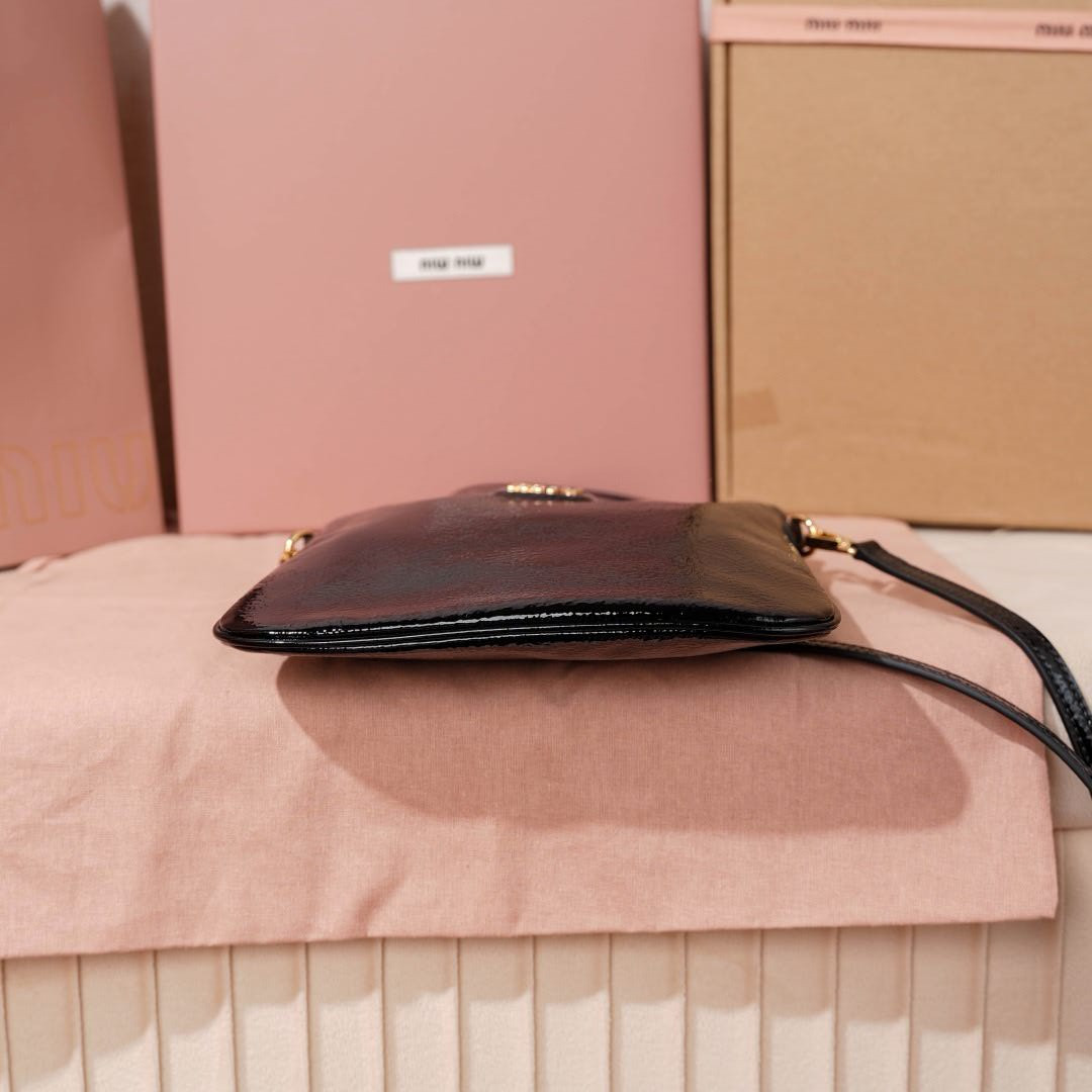 Miu Miu IVY leather handbag 20x 24 cm