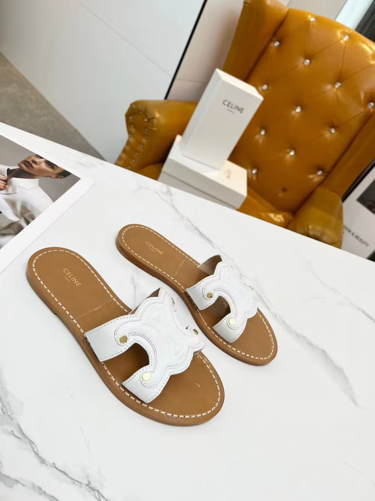 UA Ce1i*e Triomphe Mule in Calfskin