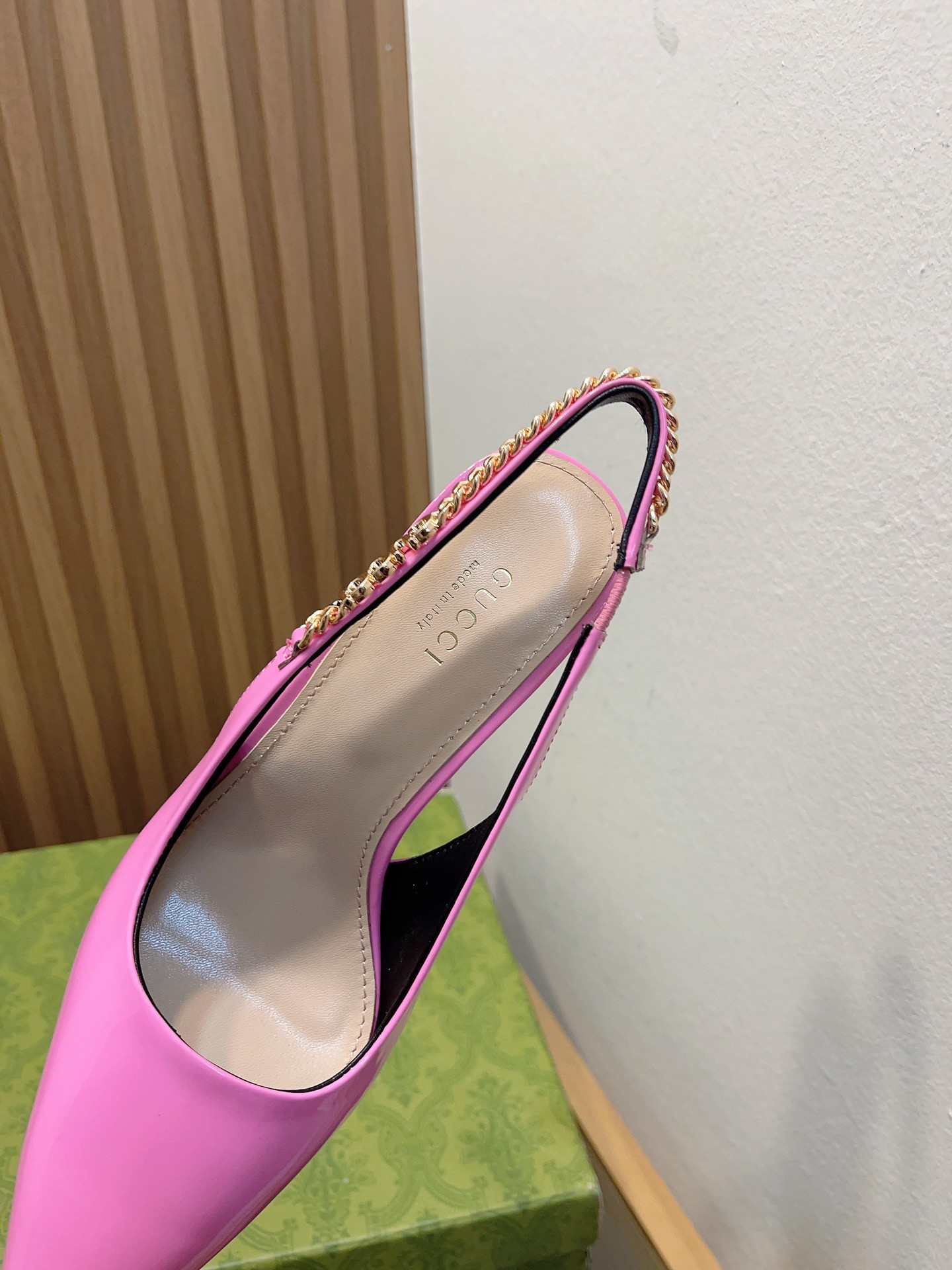 Gvc*1 SIGNORIA SLINGBACK PUMP High