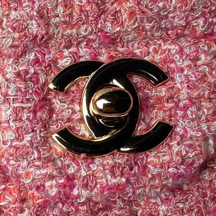 Ch**el CLASSIC 11.12 HANDBAG Tweed & Gold-Tone Metal 6 × 9.9 × 2.5 in