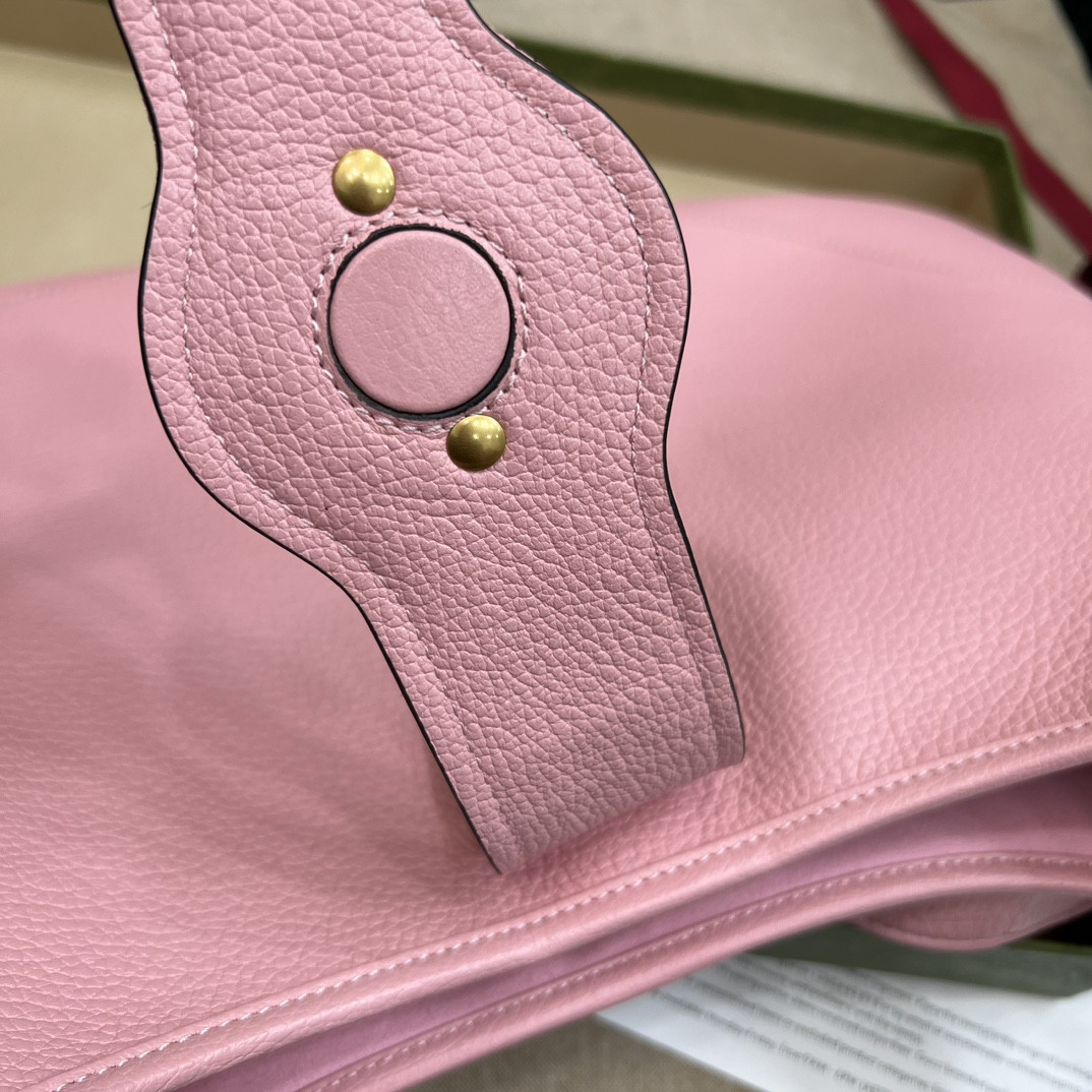 Gvc*1 Aphrodite medium shoulder 15.3x 15x 8 inches