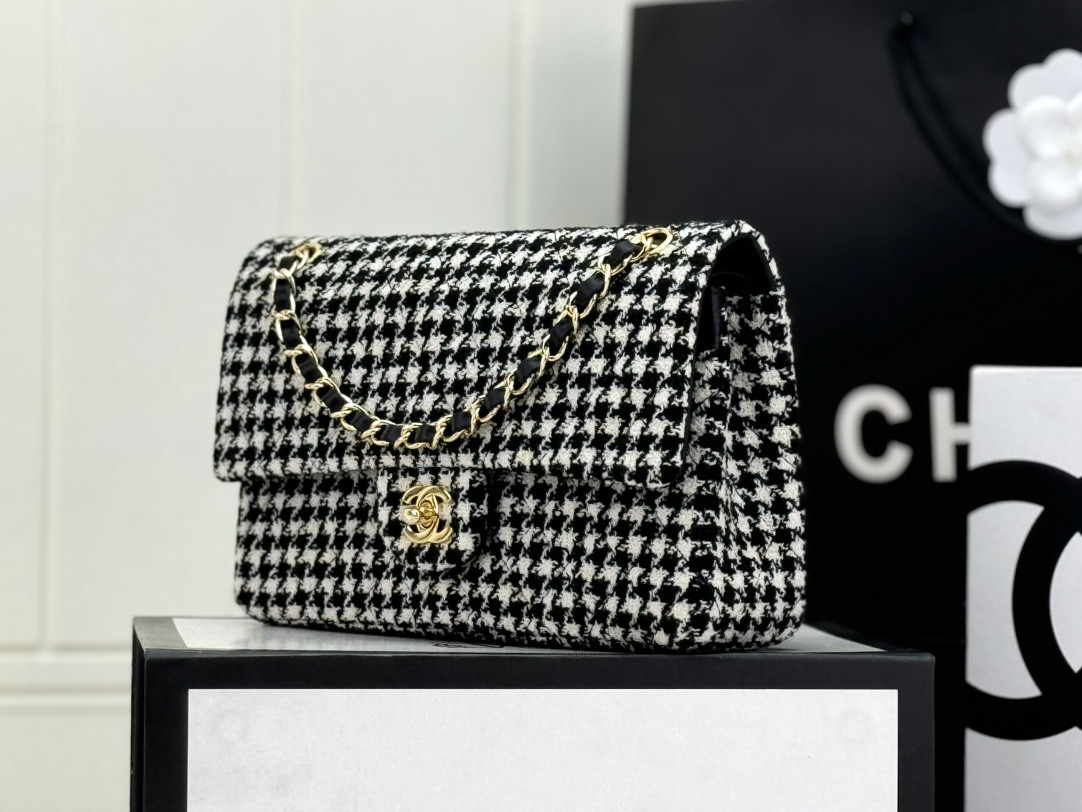 Ch**el MINI CLASSIC 11.12 HANDBAG 25 15.5 × 25.5 × 6.5 cm