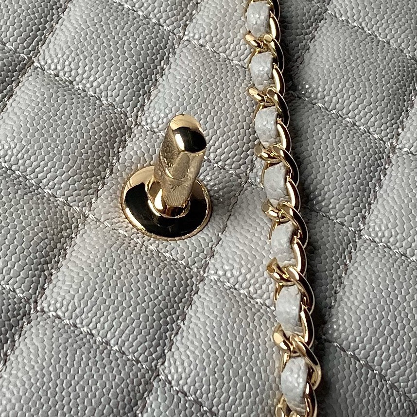 Ch**el handle  13x19x9cm