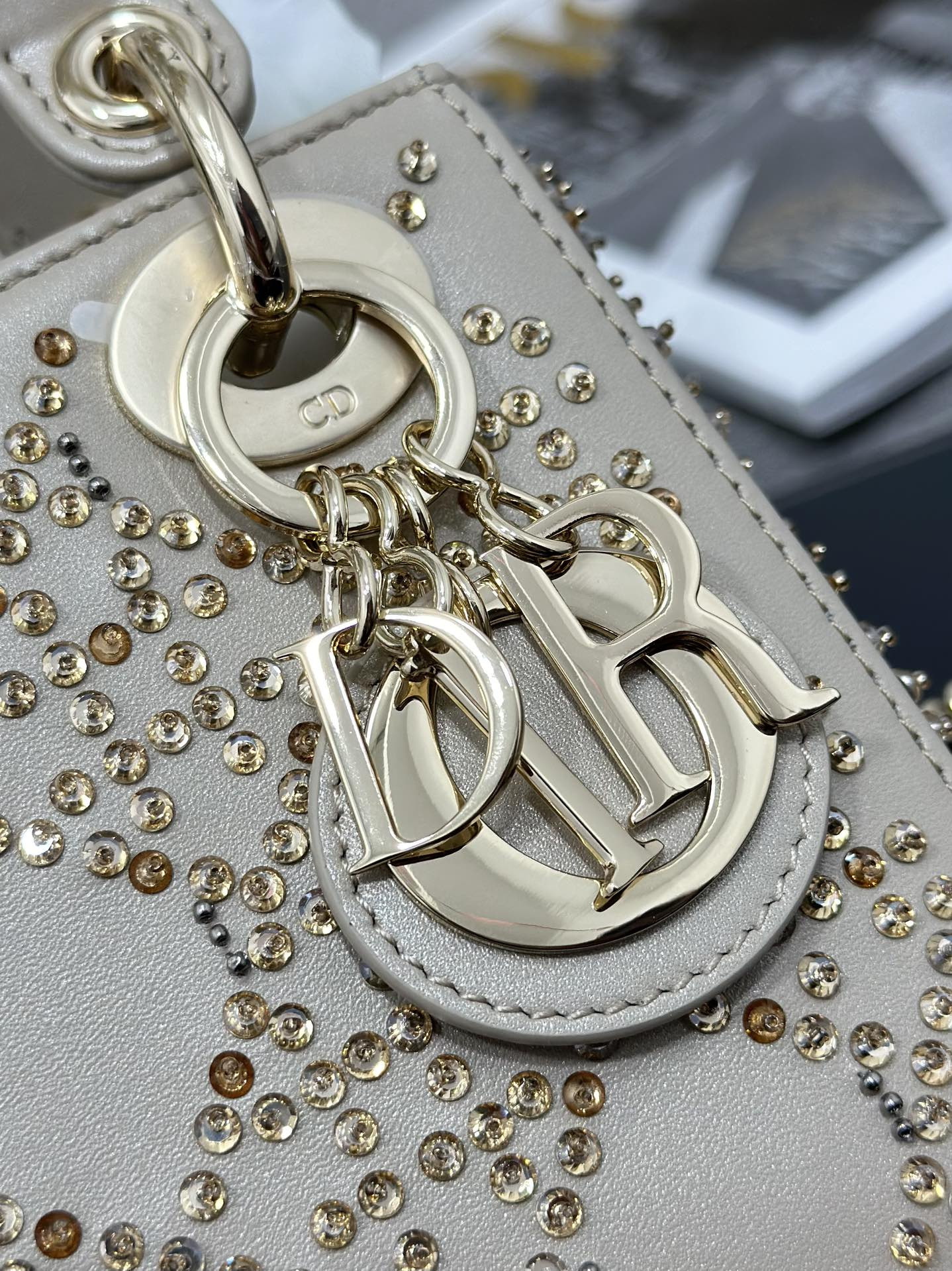 D10r Mini Lady D10r 17  x 15  x 7cm