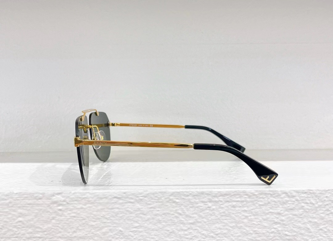 Fendi Sky FE 40115U 32G Sunglasses