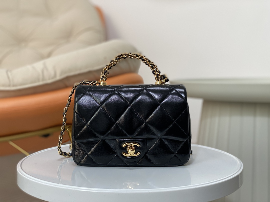 Ch**el WALLET ON CHAIN   19x13x7cm