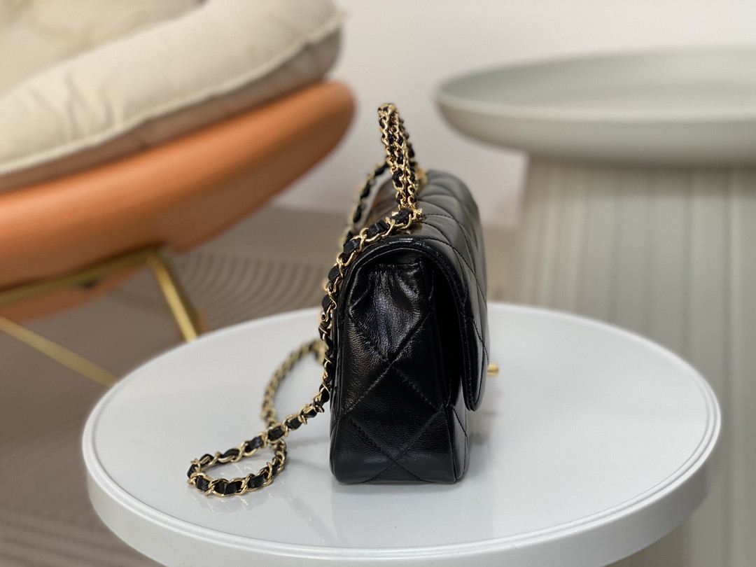 Ch**el WALLET ON CHAIN   19x13x7cm