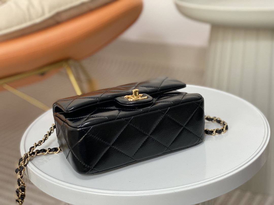 Ch**el WALLET ON CHAIN   19x13x7cm