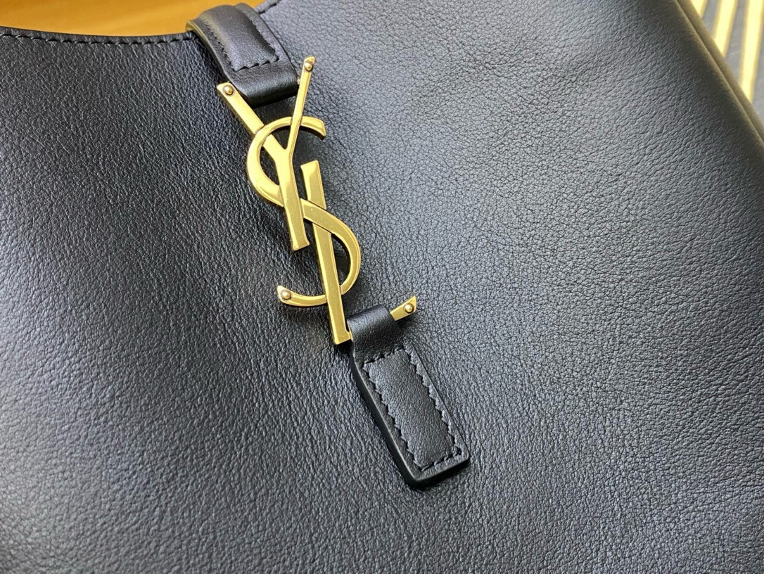 Y51 LE 5 À 7 23x22x8cm