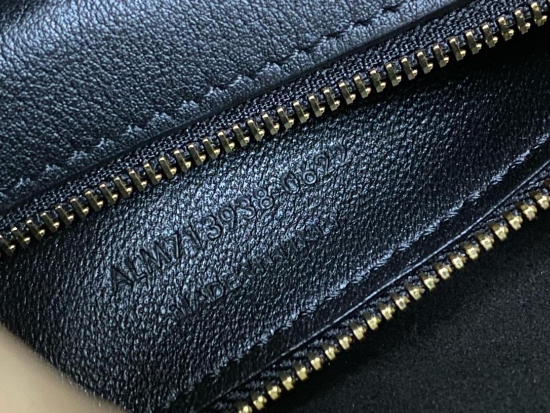 Y51 LE 5 À 7 23x22x8cm