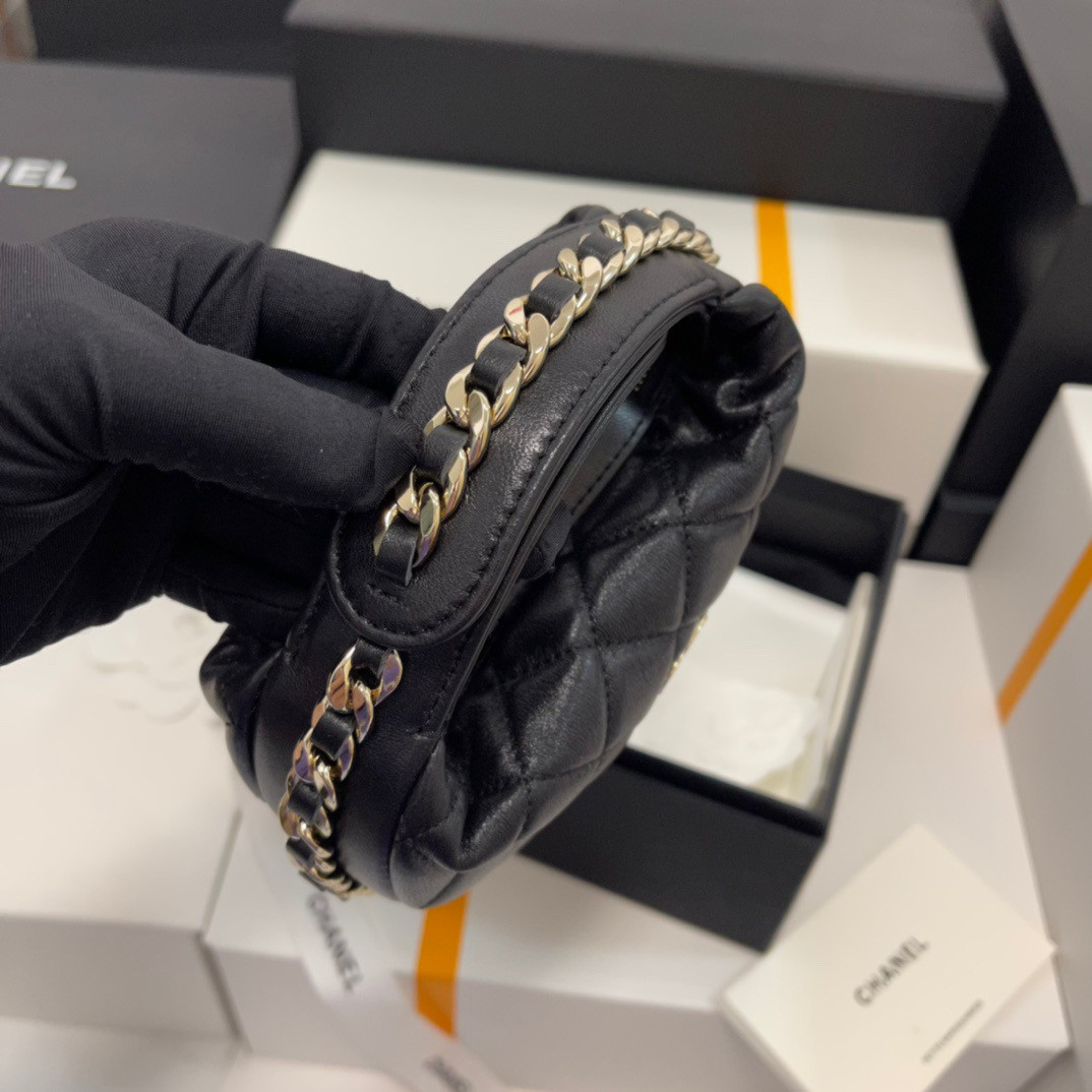 Ch**el 23C 16x16x5.5cm