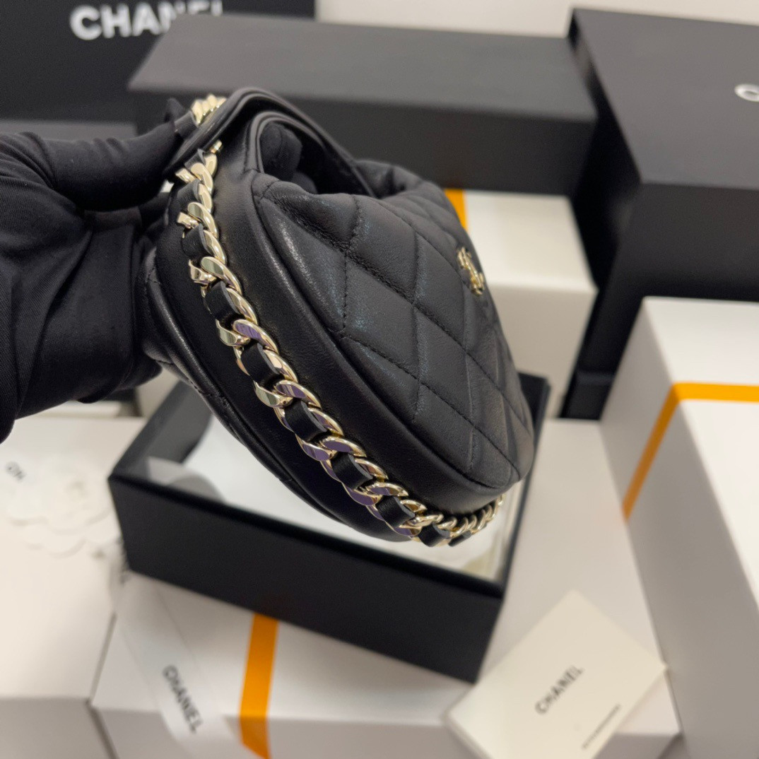 Ch**el 23C 16x16x5.5cm