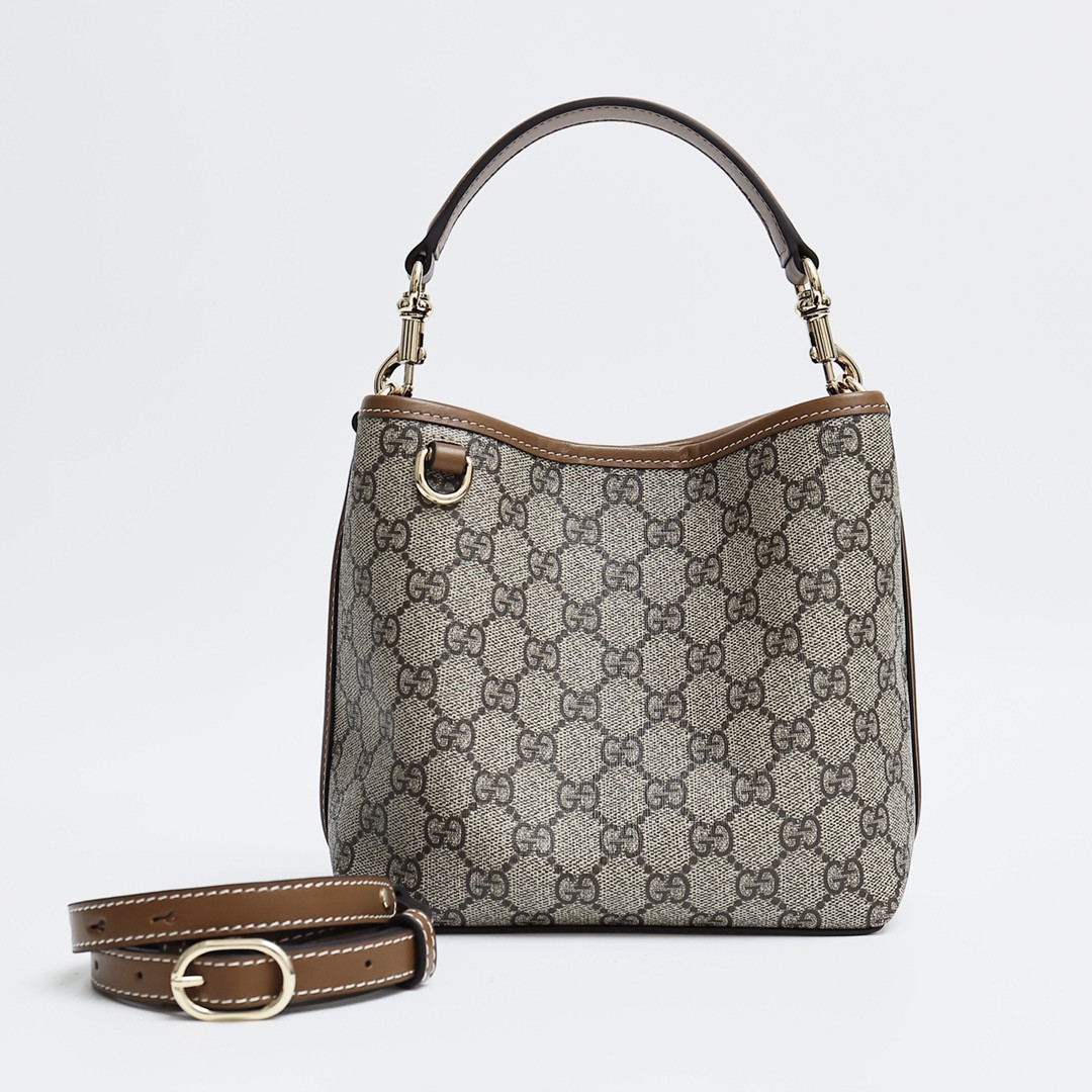 Gvc*1 Mini Emblem 19x18x11cm