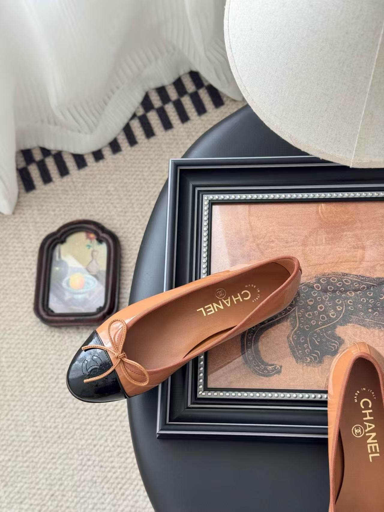 UA Ch**el Ballet flats