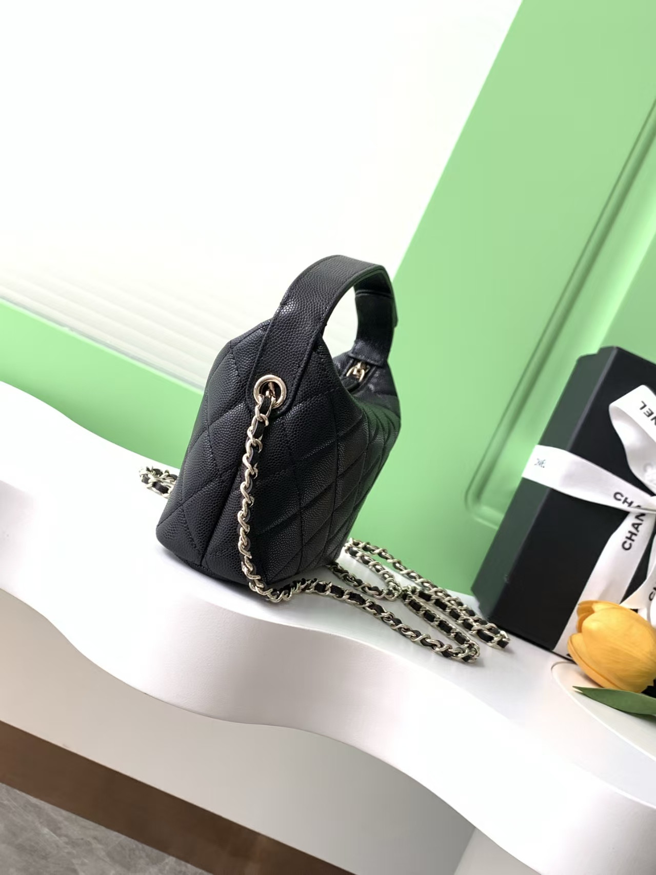 Ch**el Clutch with Chain 21.5x19x6cm