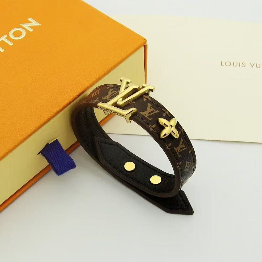 l0vis Vvtt0n bracelet