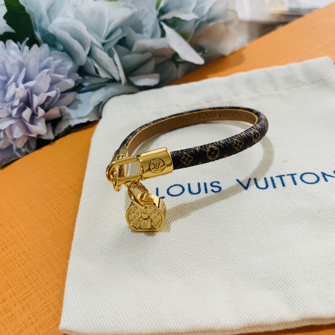 l0vis Vvtt0n bracelet
