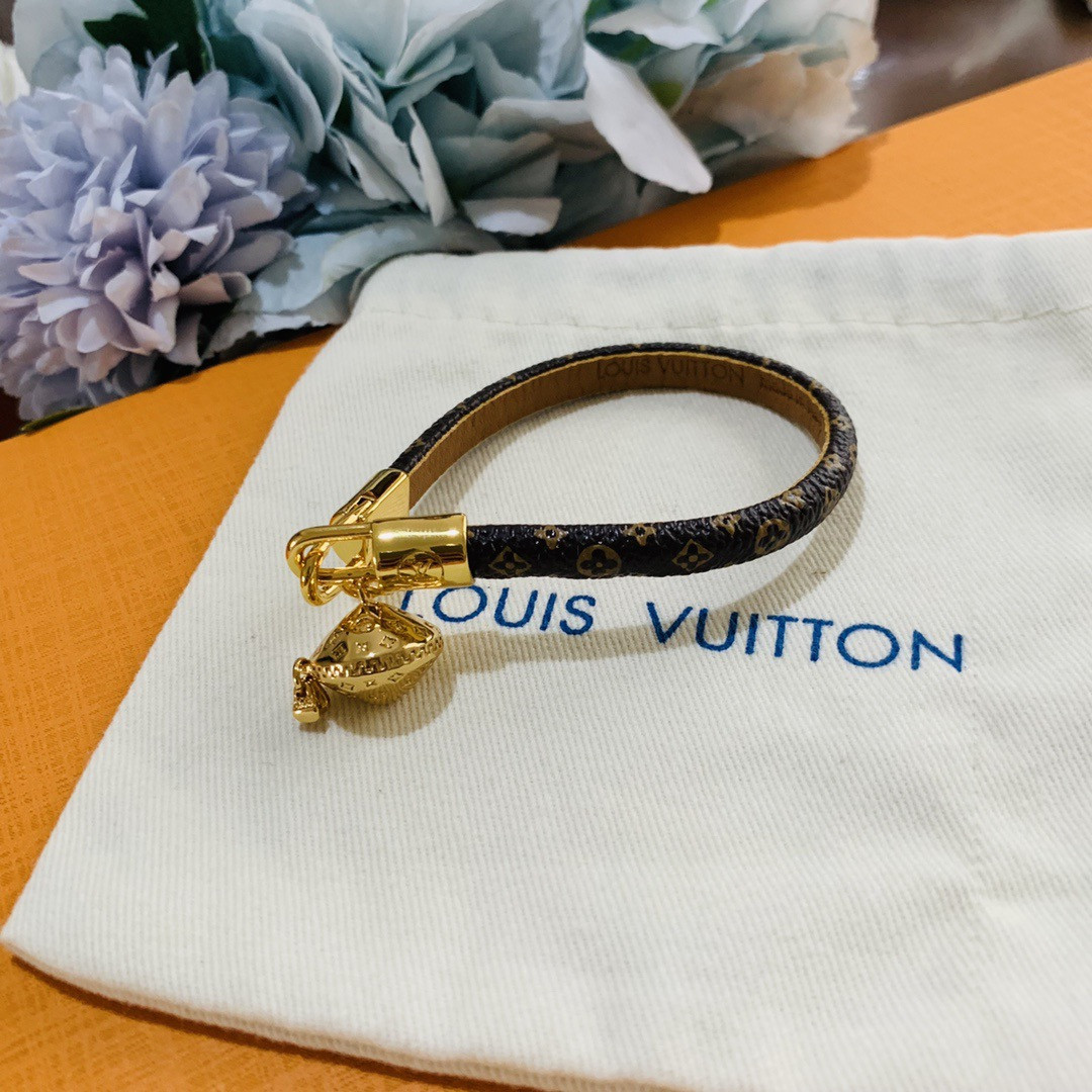 l0vis Vvtt0n bracelet