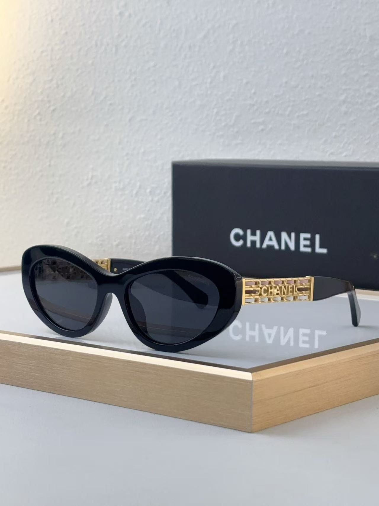 Ch**el glasses ch5538