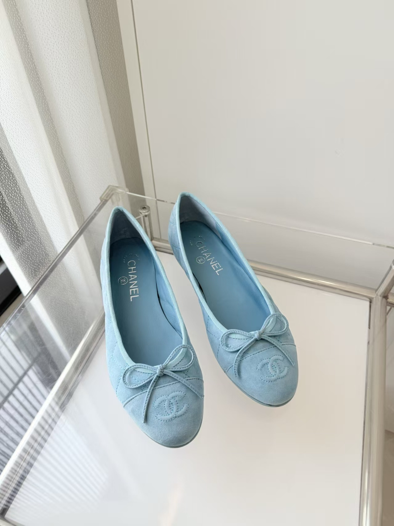 ua Ch**el ballet flats