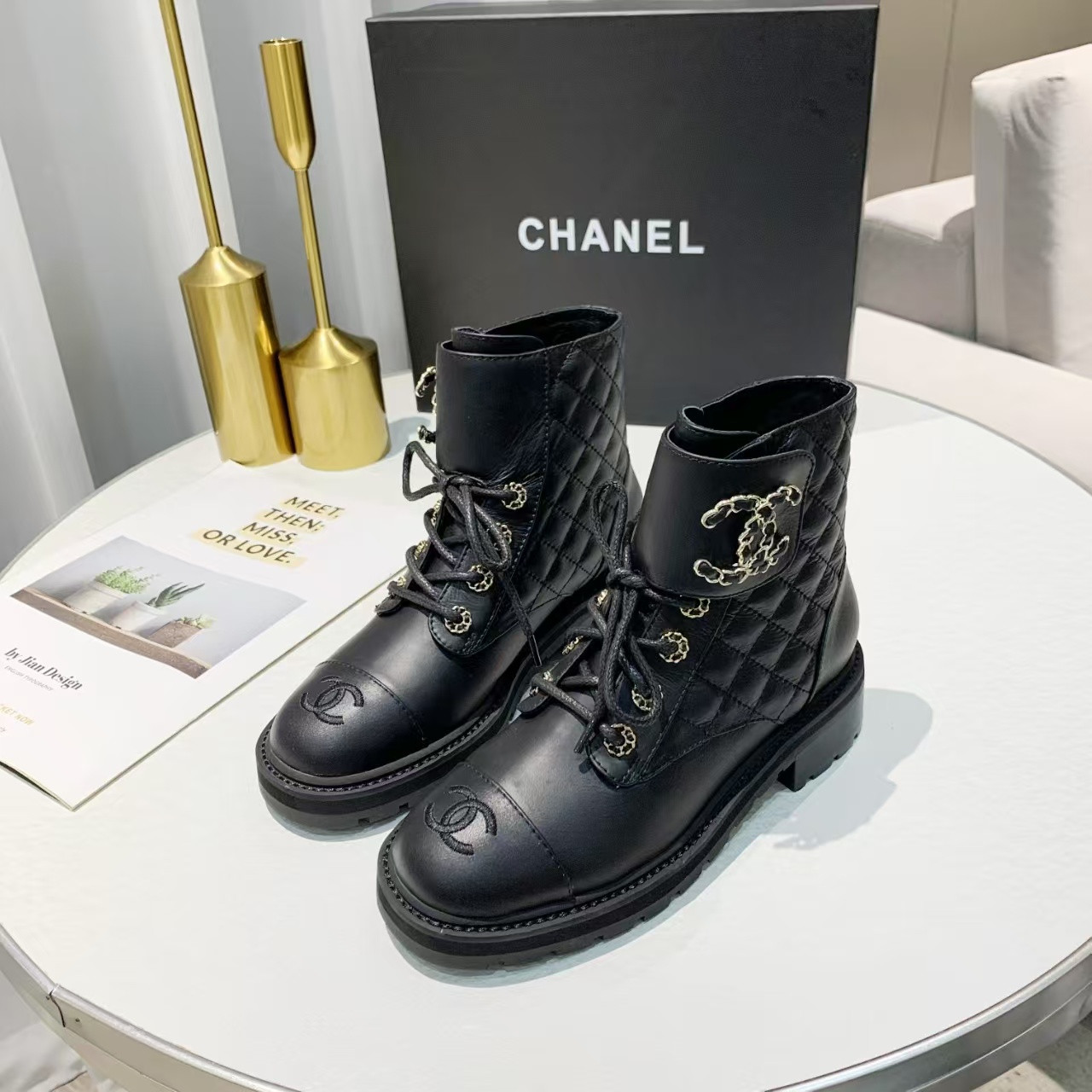 ua Ch**el boot