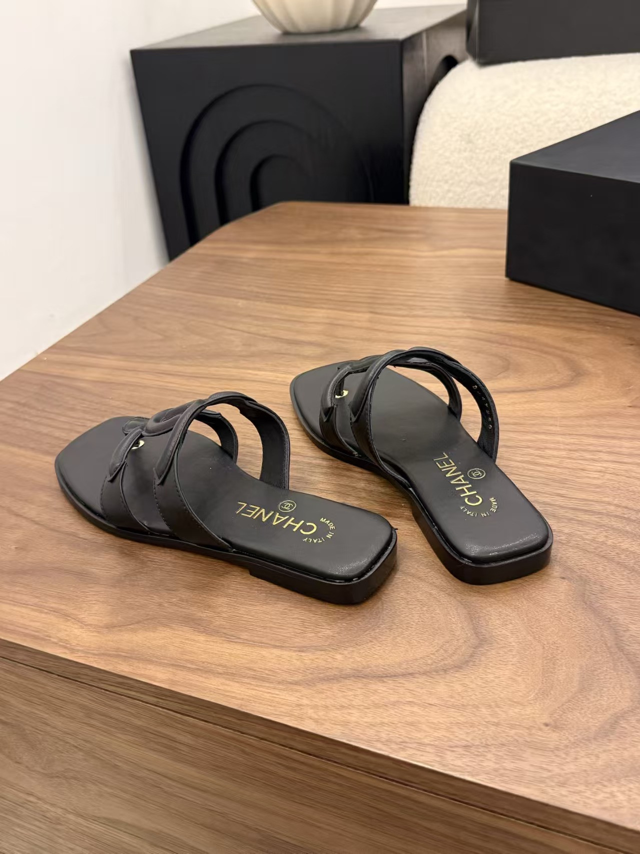 ua Ch**el slides