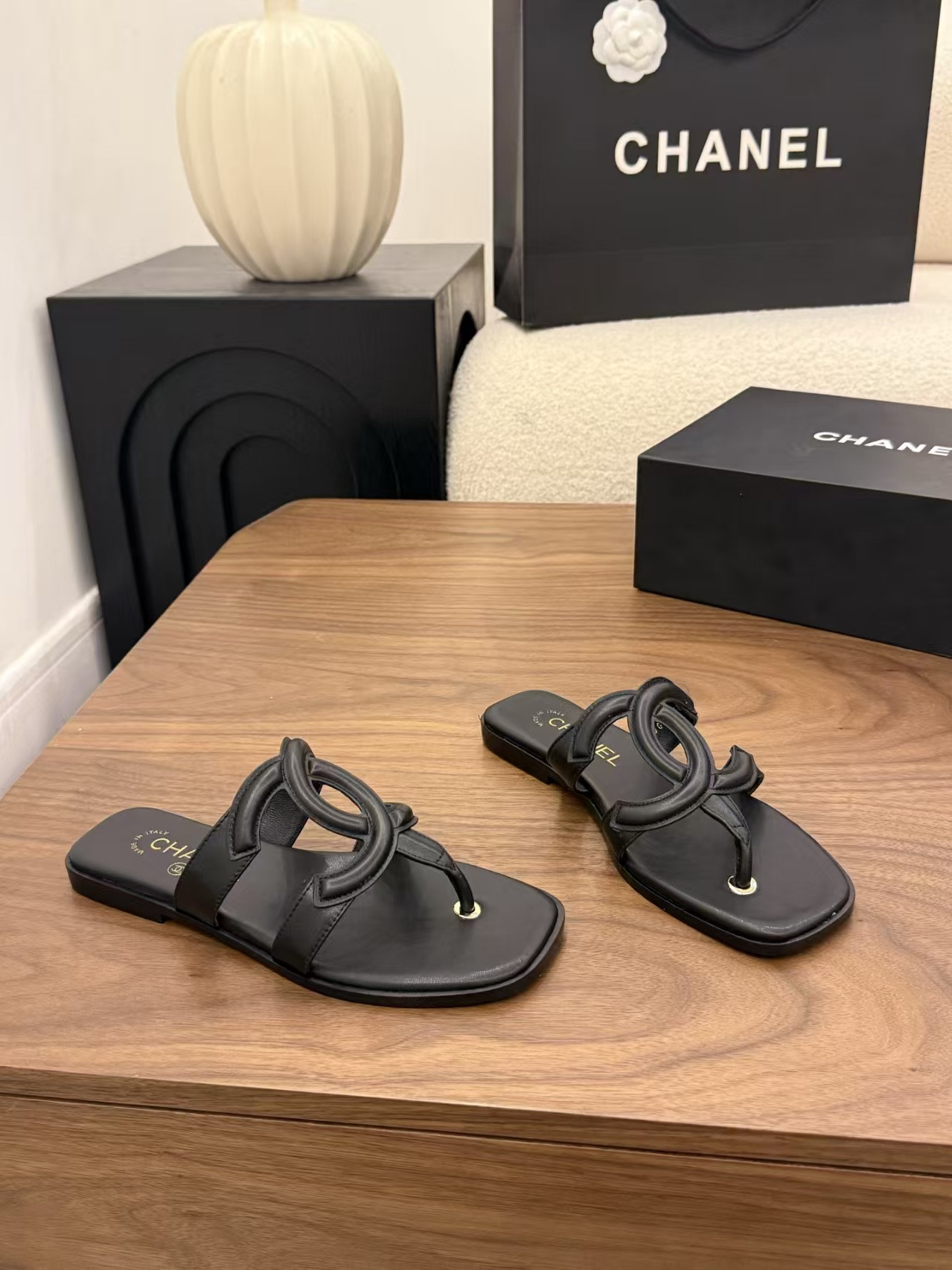 ua Ch**el slides