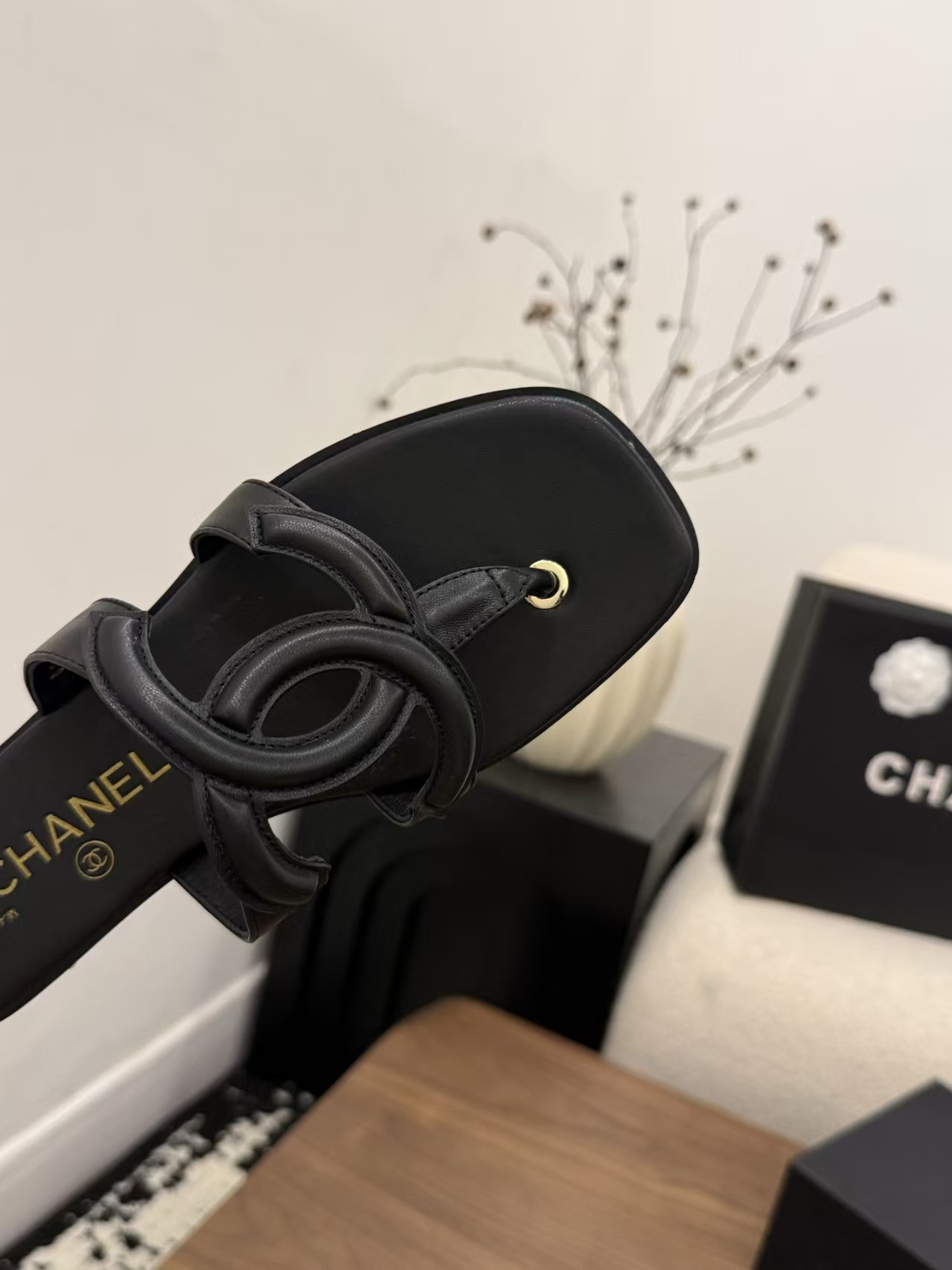 ua Ch**el slides