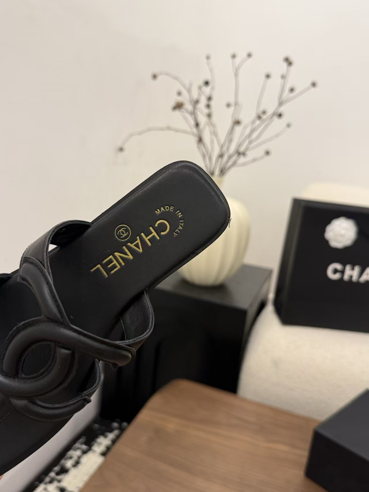 ua Ch**el slides