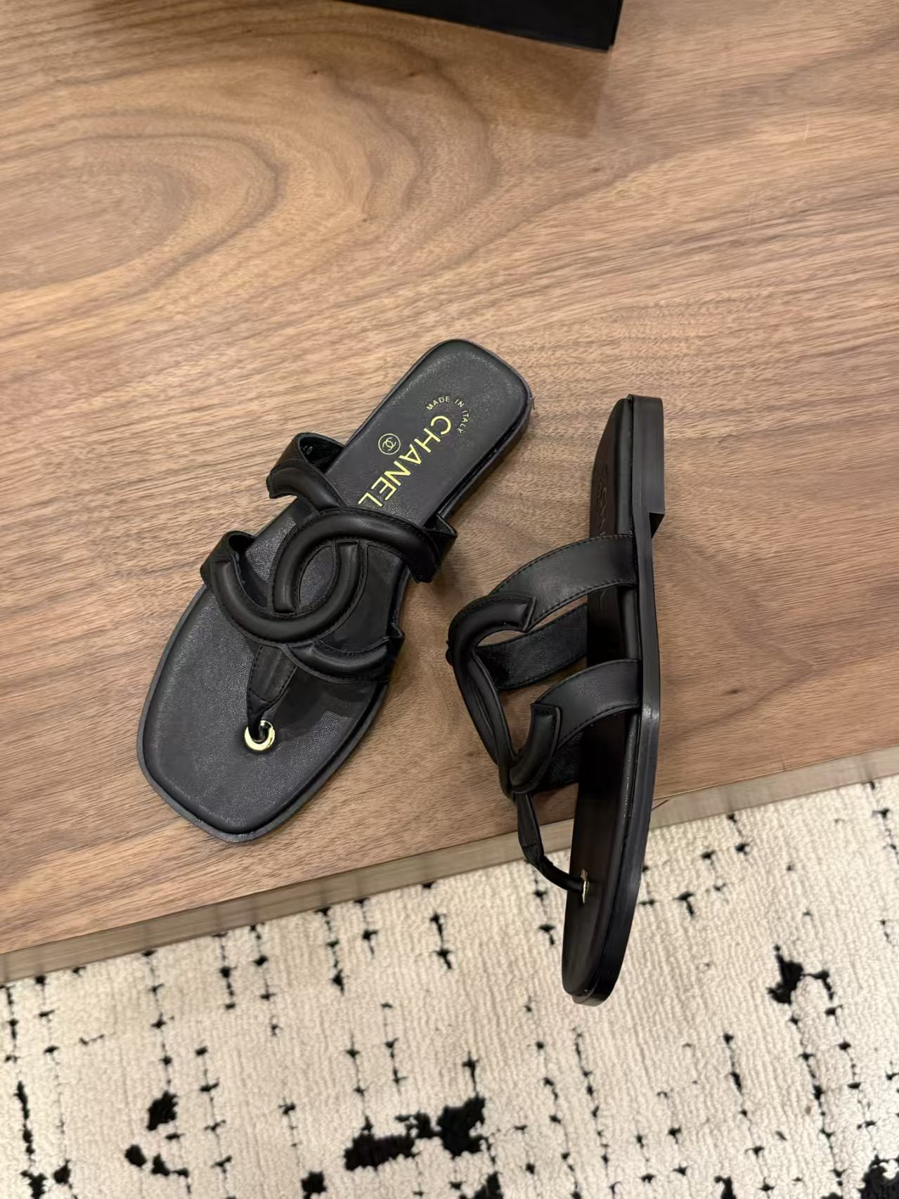 ua Ch**el slides