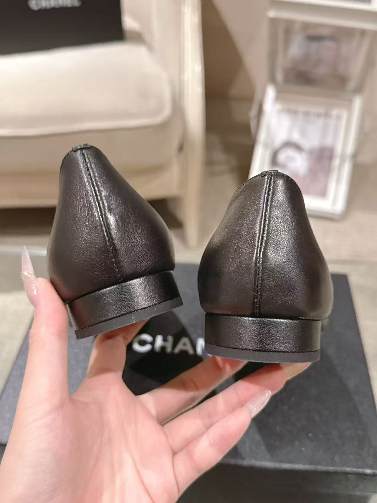 ua Ch**el flats