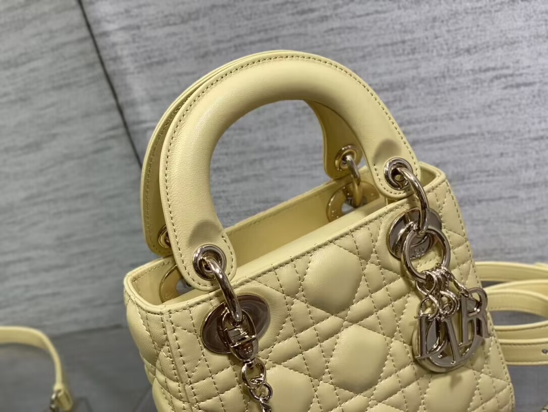 D10r Classic Lady 17×7×15cm