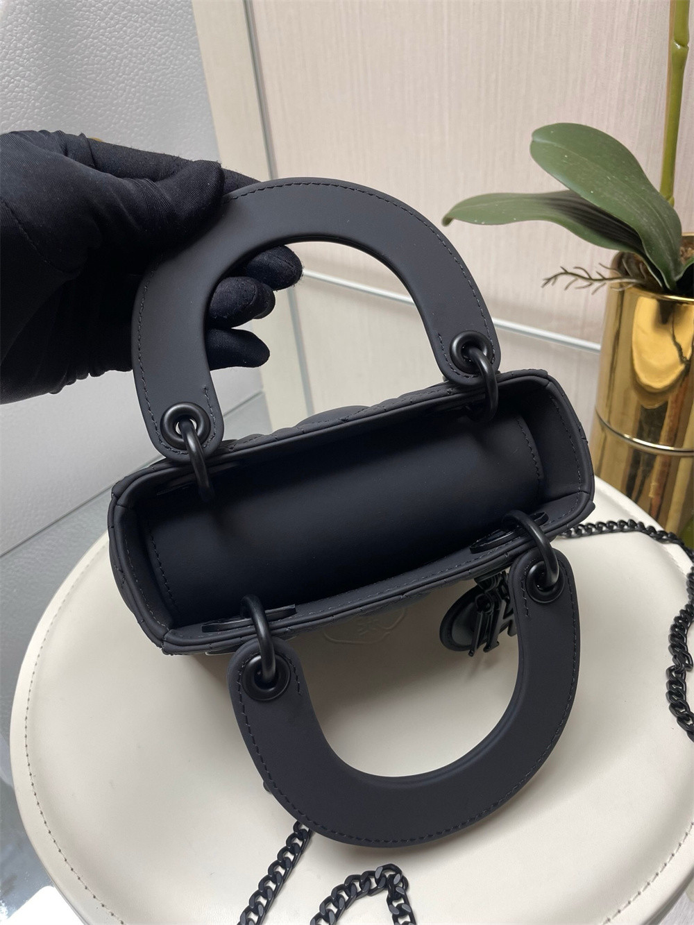 Mini Lady D10r Bag 6.5 x 6 x 3 inches