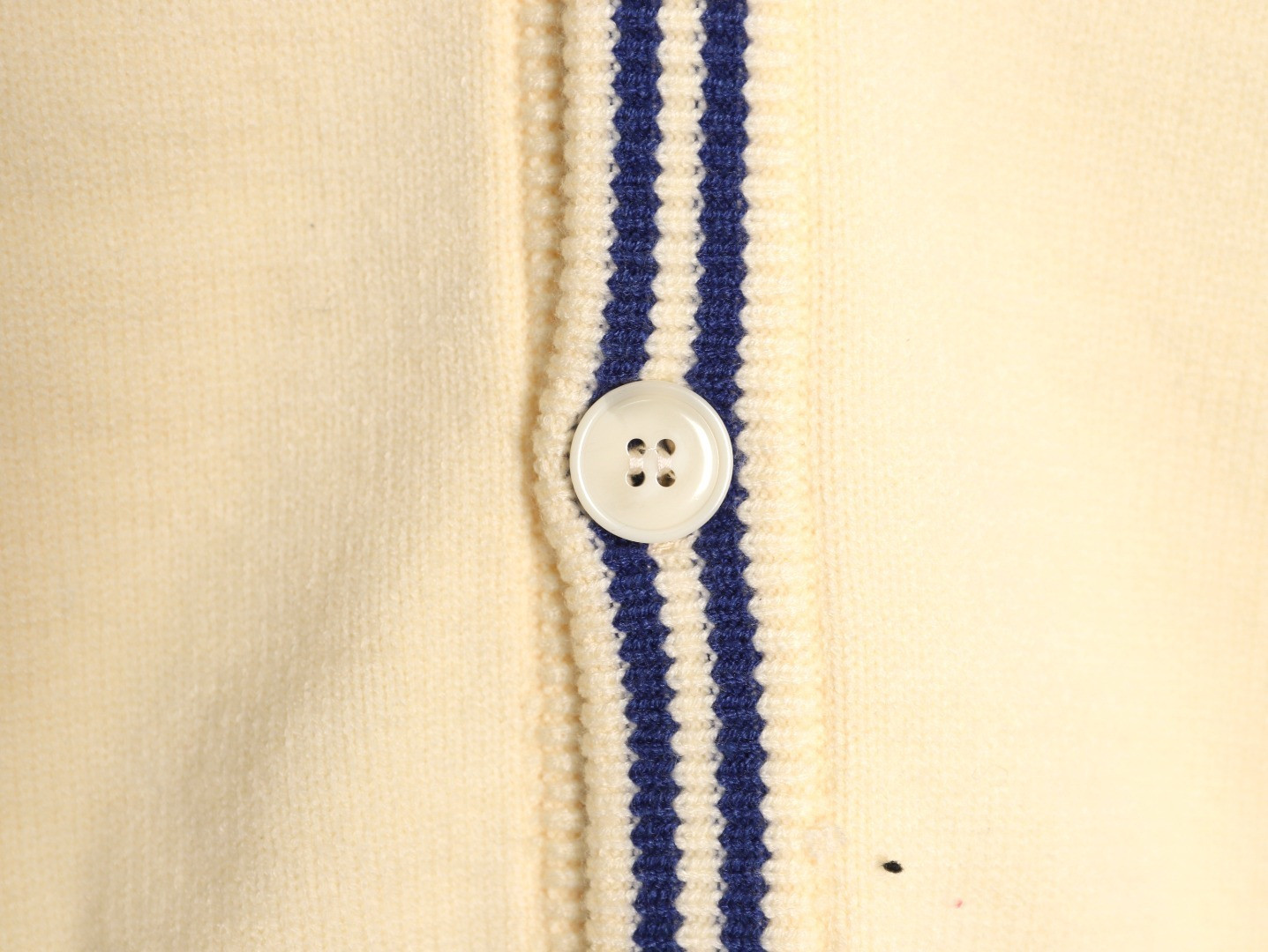 Gvc*1 25Fw Cardigan Sweaters