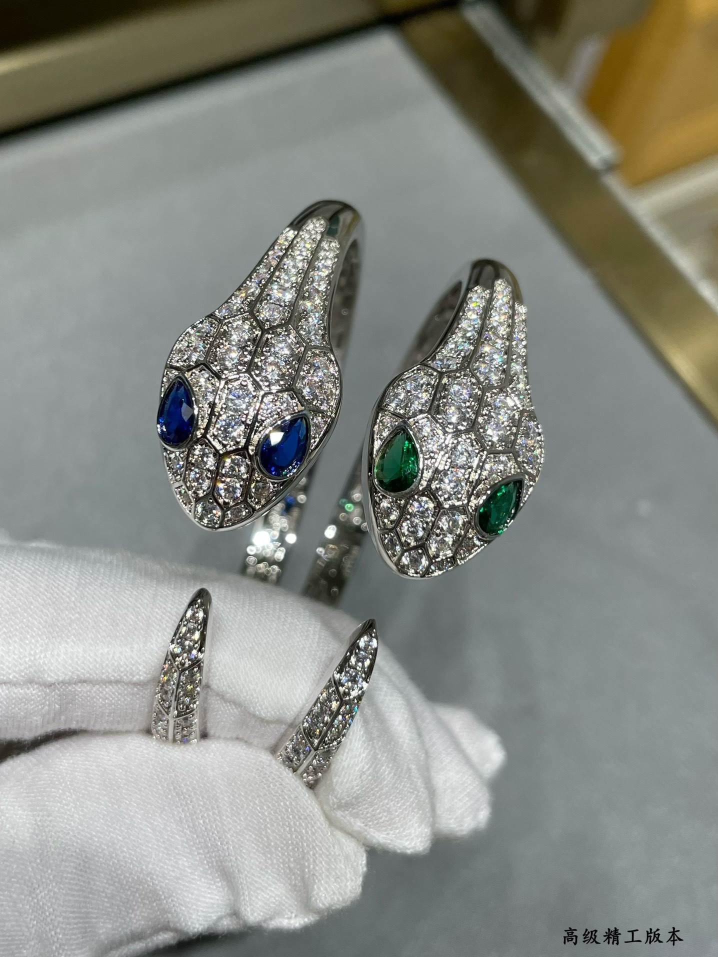 Bv1g*ai Full D1am0nd Open Snake Bracelet