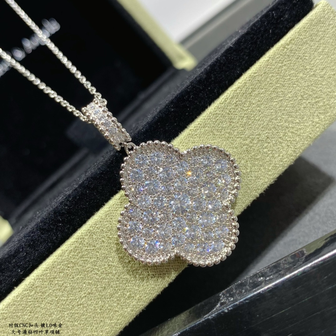 V*n Cl**f & Arpels Large Four Leaf Clover Necklace Diameter approx 2.5cm,Chain length approx 80cm