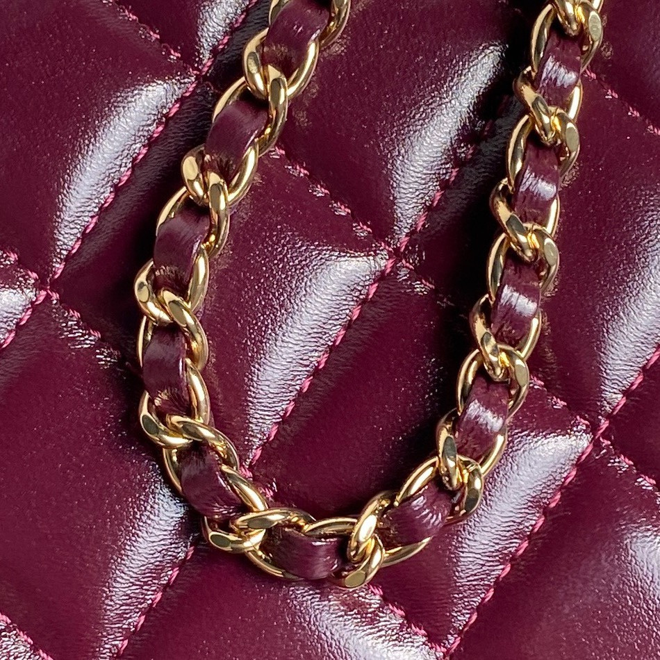 Ch**el Clutch With Chain 9.5x 17x 8CM