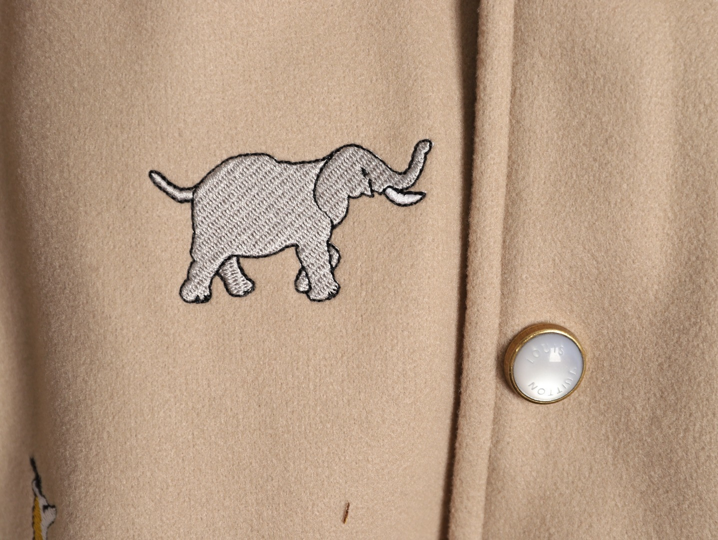 l0vis Vvtt0n 26ss coats