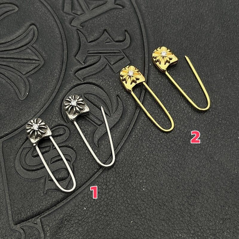 Ch*0me He**ts Earrings