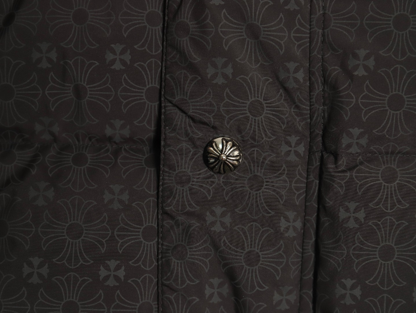 Ch*0me He**ts Short Puffer jacket